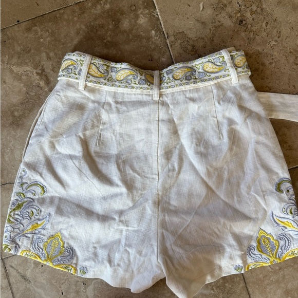 MOTF XS ladies embroidered Lennon shorts, beautiful condition - Picture 8 of 11